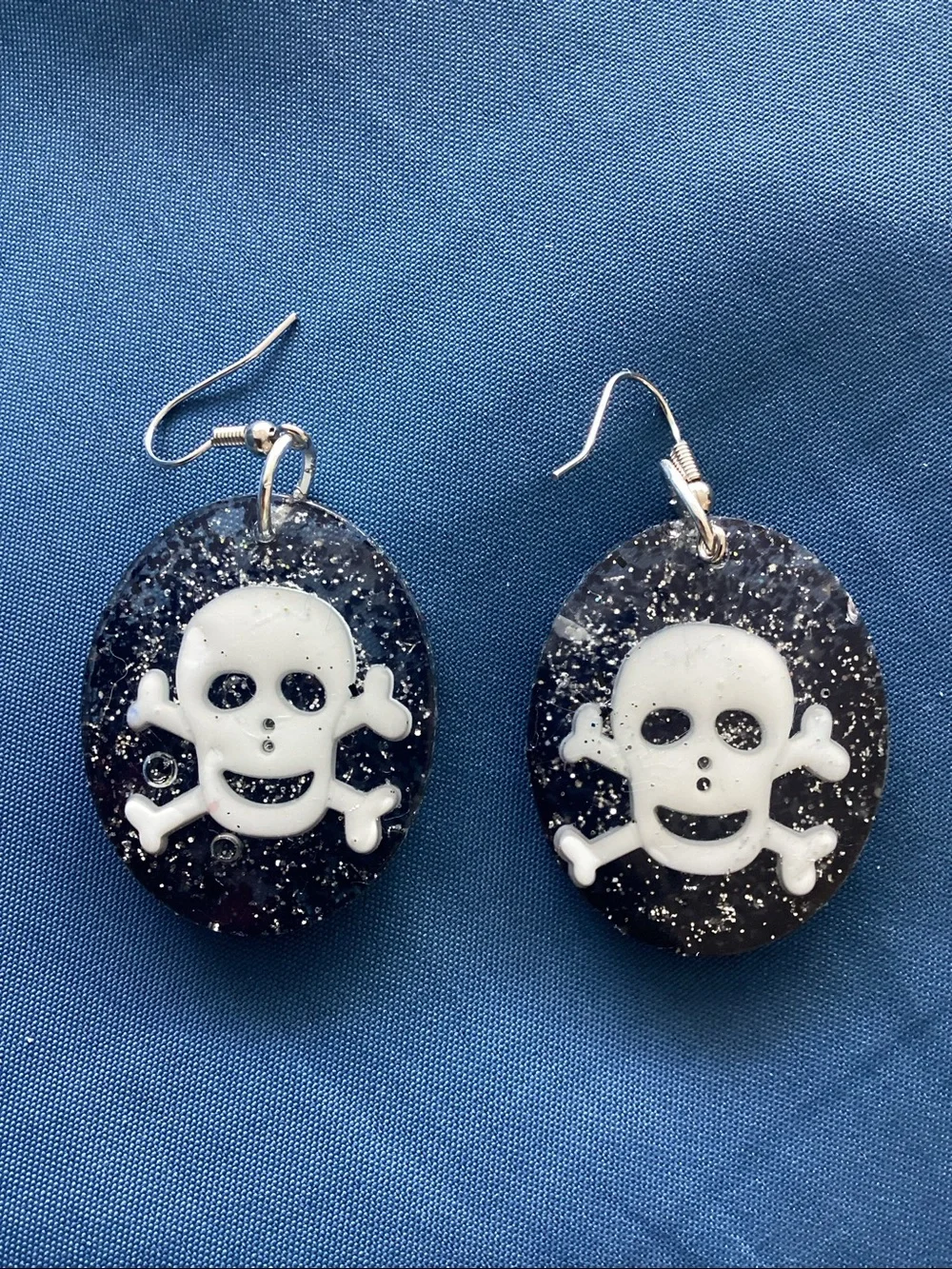 Handmade Black Glitter Skull Necklace & Earrings Set for Halloween